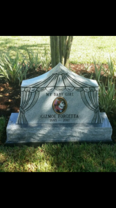 Gizmoe Headstone